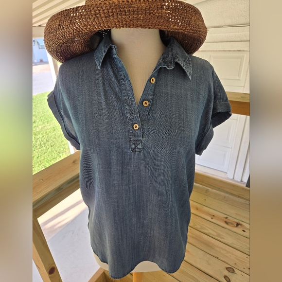 Ellen Tracy Tops - Ellen Tracy Blue Denim Button-Up Top